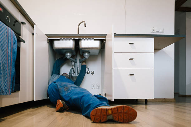 Professional Drain Cleaning technician working in Savannah, TN